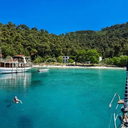 Tatil Evi & Blue Glykadi